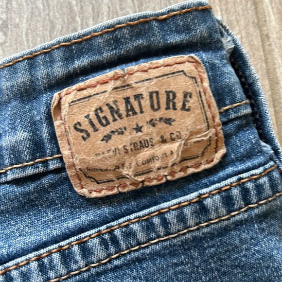 levis bootcut jeans - Picture 3 of 4